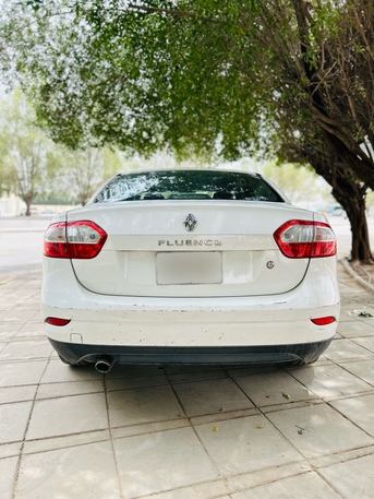 Riyadh, Vehicles, Cars & Trucks , SAR 14500,  Renault Fluence,  2015,  Automatic,  176000 KM,    MODEL  GEAR NEAT CAR FOR SALE