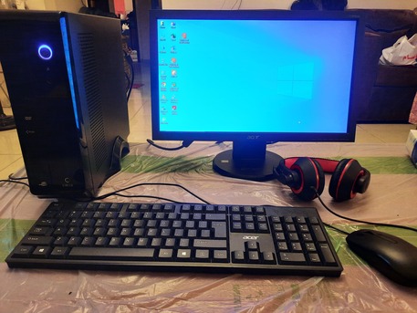 Yanbu, Computers, SAR 1000,  Desk Top(Almost New) With Monitor