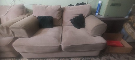 Al Khobar Al Shamalia, Furniture, Give Away Sofa