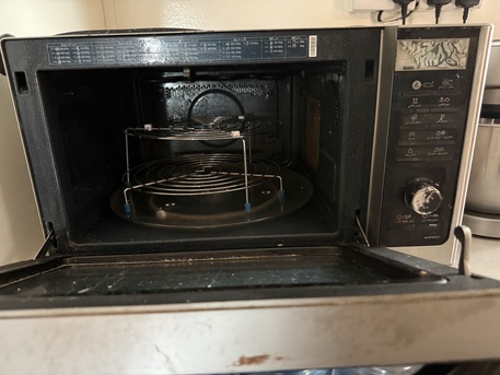 Jubail, Appliances, SAR 200,  SAMSUNG Make Mircowave For Saele (Have Some Problem)