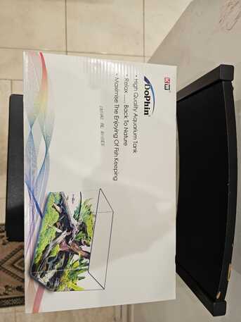 Jeddah, Free Items, SAR 150,  Aquarium Fish Tank Curved Glass For Sale &ndash; SAR 150 (FREE Aquarium Bowl & Stones)