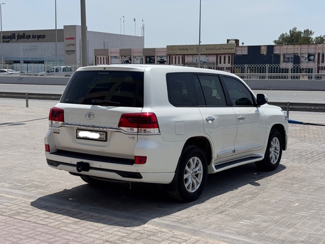 Manama, Vehicles, Cars & Trucks , BHD 14500,  Toyota Land Cruiser GX-R,  2017,  Automatic,  115300 KM,    (Pearl)