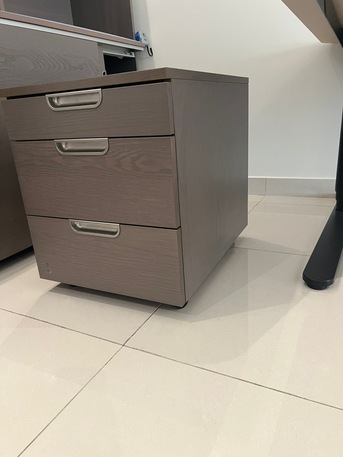 Jeddah, Furniture, SAR 1500,  مجموعة مكتبية من الخشب و الستيل من ايكيا