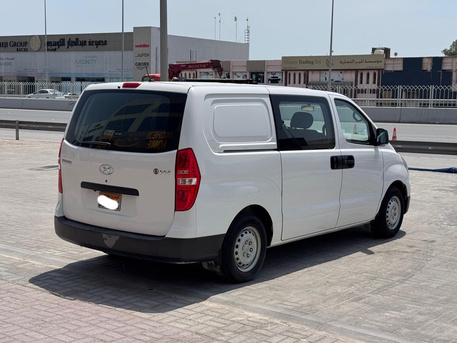 Manama, Vehicles, Cars & Trucks , BHD 3800,  Hyundai H-1,  2018,  Manual,  125250 KM,   /  (White)