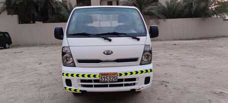 Manama, Vehicles, Cars & Trucks , BHD 3250,  KIA 4000G- 6 Wheel Cargo Truck,  2017,  Manual,  187892 KM,  Same Like New Condition - Low Mileage, Suitable For Furniture/cargo/courier/Const.