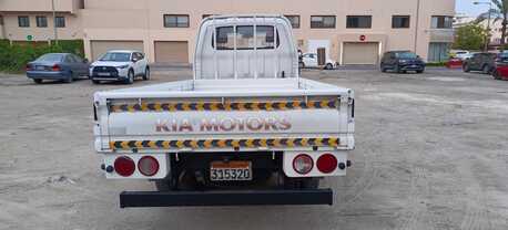 Manama, Vehicles, Cars & Trucks , BHD 3250,  KIA 4000G- 6 Wheel Cargo Truck,  2017,  Manual,  187892 KM,  Same Like New Condition - Low Mileage, Suitable For Furniture/cargo/courier/Const.