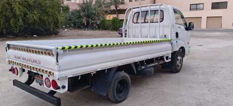 Manama, Vehicles, Cars & Trucks , BHD 3250,  KIA 4000G- 6 Wheel Cargo Truck,  2017,  Manual,  187892 KM,  Same Like New Condition - Low Mileage, Suitable For Furniture/cargo/courier/Const.