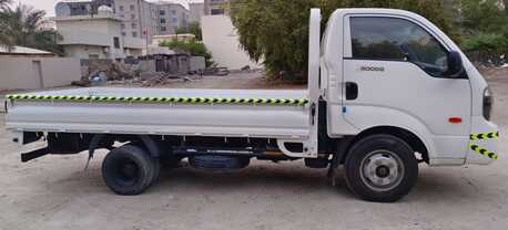 Manama, Vehicles, Cars & Trucks , BHD 3250,  KIA 4000G- 6 Wheel Cargo Truck,  2017,  Manual,  187892 KM,  Same Like New Condition - Low Mileage, Suitable For Furniture/cargo/courier/Const.