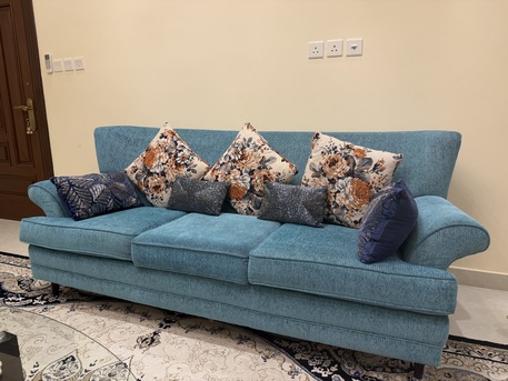 Jeddah, Furniture, SAR 1500,  American Style Sofas With Centre Table..extremely Neat