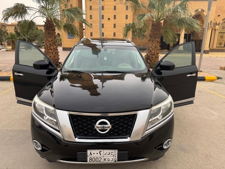 Riyadh, Vehicles, Cars & Trucks , SAR 32000,  Nissan Pathfinder,  2014,  Automatic,  237000 KM,