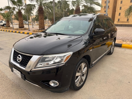 Riyadh, Vehicles, Cars & Trucks , SAR 32000,  Nissan Pathfinder,  2014,  Automatic,  237000 KM,