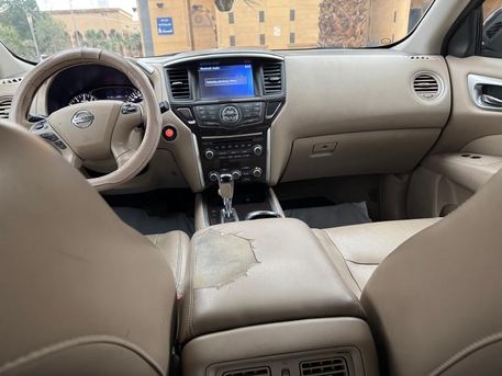 Riyadh, Vehicles, Cars & Trucks , SAR 32000,  Nissan Pathfinder,  2014,  Automatic,  237000 KM,