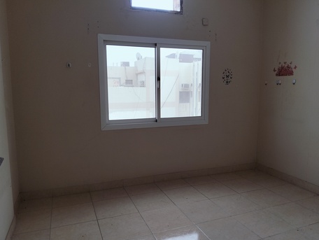 Manama, Apartments, Flats, Houses & Villas, BHD 200/month,  3 BR,  2Bath Hall. Kitchen. Lift. Car-parking Unfurnished Exclusive In -((Gudiabiya)))