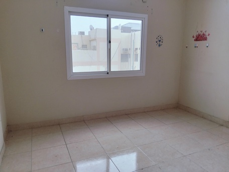 Manama, Apartments, Flats, Houses & Villas, BHD 200/month,  3 BR,  2Bath Hall. Kitchen. Lift. Car-parking Unfurnished Exclusive In -((Gudiabiya)))