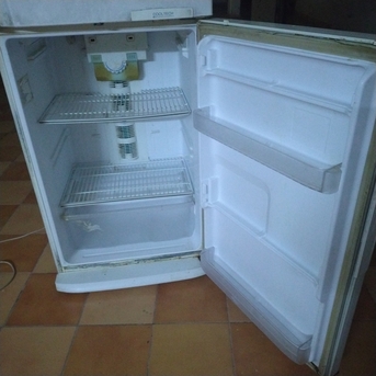 Jeddah, Items Wanted, Big Samsung Fridge Perfect Working Condition For 400 SR