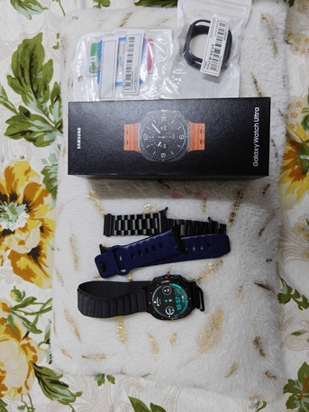 Al Malaz, Mobile Phones, SAR 800,  Samsung Watch Ultra 2024 Full Box With Extra Straps
