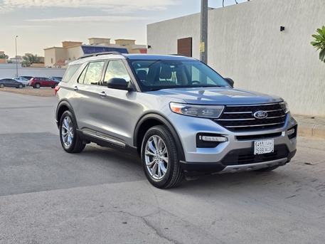 Riyadh, Vehicles, Cars & Trucks , SAR 120000,  Ford Explorer XLT,  2021,  Automatic,  87000 KM,    With Panorama Sunroof N 4x4 Full Options (1st Owner)  Accident Free