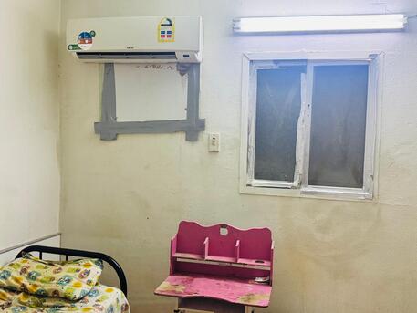 Al Shemaysi, Apartments, Flats, Houses & Villas, SAR 1000/month,  1 BR,  Single Spacious Independent Room With Split AC On First Floor, Close To All Amenities.