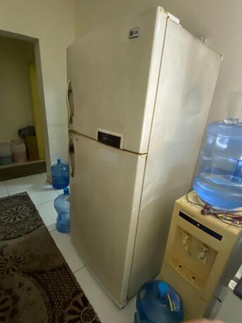 Jeddah, Appliances, SAR 400,  LG Big Size Family Fridge - Leakage Of Freon Gas,