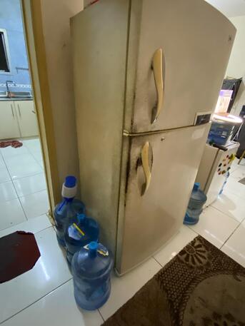 Jeddah, Appliances, SAR 400,  LG Big Size Family Fridge - Leakage Of Freon Gas,