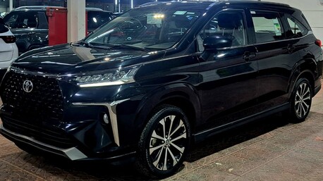Riyadh, Vehicles, Cars & Trucks , SAR 56500,  TOYOTA VELOZ,  2024,  Automatic,  25000 KM,  7 SEATER ORIGINAL CONDITION FREE OF ACCIDENT4 -=