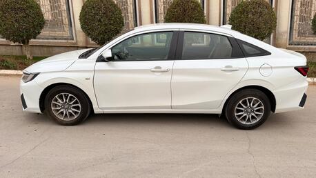 Riyadh, Vehicles, Cars & Trucks , TOYOTA YARIA Y,  2023,  Automatic,  70000 KM,  REGISTERED IN 2024 NEAT AND CLEAN  LST OFFER 41500 SR 3