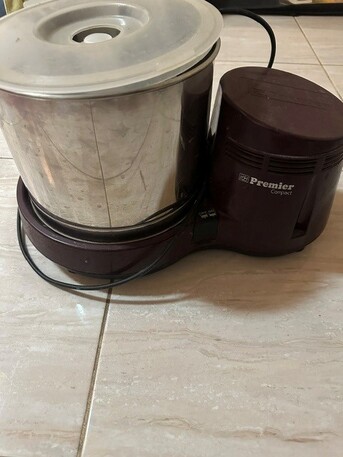 Yanbu, Furniture, SAR 100,  House Hold Items Boxing Bag , Vaccum Cleaner Samsung Smart TV , Table Dosa Grinder
