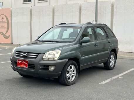 Manama, Vehicles, Cars & Trucks , BHD 1,  KIA SPORTAGE V6,  2006,  182000 KM,   4X4