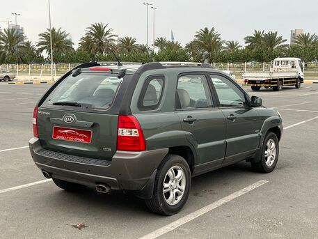 Manama, Vehicles, Cars & Trucks , BHD 1,  KIA SPORTAGE V6,  2006,  182000 KM,   4X4