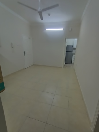 Hoora, Apartments, Flats, Houses & Villas, BHD 220/month,  2 BR,  *** Semi Furnished Spacious Family Flat For Rent In Hoora With Electricity *35529070