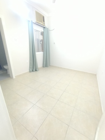 Hoora, Apartments, Flats, Houses & Villas, BHD 220/month,  2 BR,  *** Semi Furnished Spacious Family Flat For Rent In Hoora With Electricity *35529070