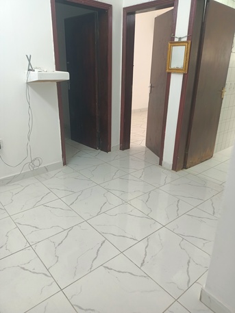 Gudaibiya, Apartments, Flats, Houses & Villas, BHD 200/month,  2 BR,  *** Semi Furnished 2 Bedroom Flat For Rent In Gudaibiya With Electricity*35529070