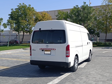 Zinj, Vehicles, Cars & Trucks , BHD 4200,  Toyota Hiace,  2015,  Manual,  295000 KM,  Highroof Cargo