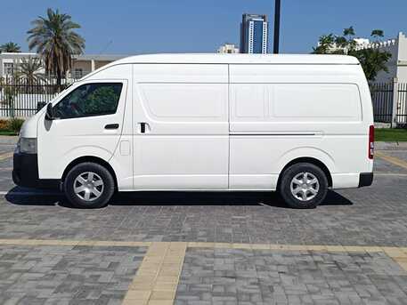 Zinj, Vehicles, Cars & Trucks , BHD 4200,  Toyota Hiace,  2015,  Manual,  295000 KM,  Highroof Cargo