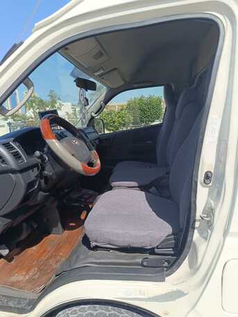 Zinj, Vehicles, Cars & Trucks , BHD 4200,  Toyota Hiace,  2015,  Manual,  295000 KM,  Highroof Cargo