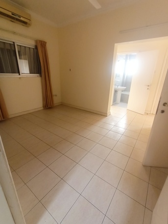 Hoora, Apartments, Flats, Houses & Villas, BHD 150/month,  2 BR,  Semi Furnished 2 Bedroom Flat For Rent In Hoora*35529070