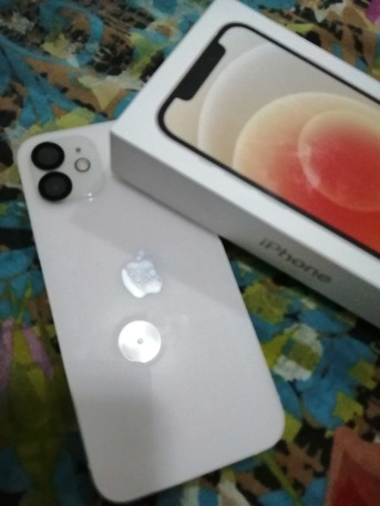 Al Malaz, Mobile Phones, SAR 800,  Iphone 12 (128 Gb) For Sale