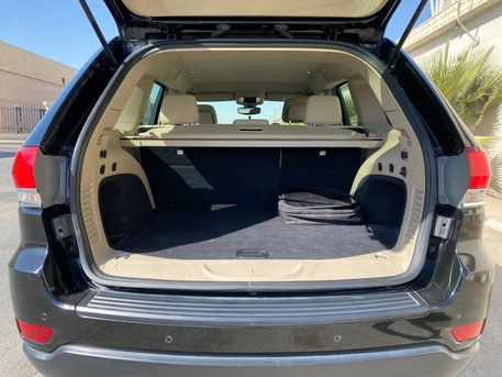 Riyadh, Vehicles, Cars & Trucks , SAR 80000,  Jeep Grand Cherokee Laredo 4*2,  2019,  Automatic,  78400 KM,