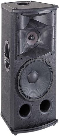 Riyadh, Home Audio, SAR 1850,  Mackie 15 Inch 3-way Powered Speaker Made In Italy Heavy Duty No Issues