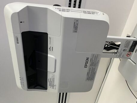 Riyadh, Electronics, SAR 2500,  Sell Epson EB-1450Ui Projector