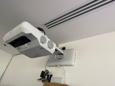 Riyadh, Electronics, SAR 2500,  Sell Epson EB-1450Ui Projector