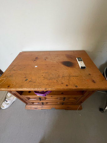 East Riffa, Furniture, BHD 1,  URGENT SALE