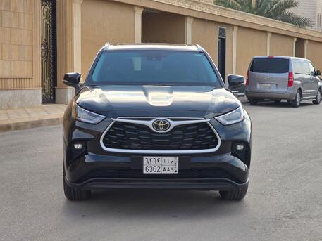 Riyadh, Vehicles, Cars & Trucks , SAR 135000,  Toyota Highlander Hybrid GLE,  2025,  Automatic,  9000 KM,   Toyota HGHLANDER GLE (HYBRID) 4x4 With Sunroof Very Low Odo And Accident Free