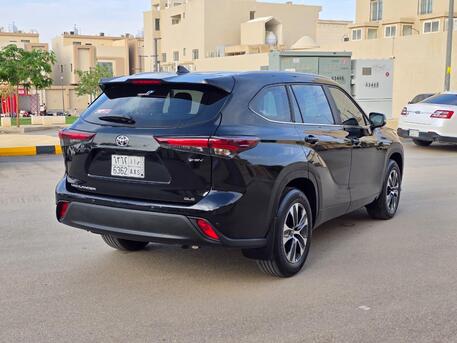 Riyadh, Vehicles, Cars & Trucks , SAR 135000,  Toyota Highlander Hybrid GLE,  2025,  Automatic,  9000 KM,   Toyota HGHLANDER GLE (HYBRID) 4x4 With Sunroof Very Low Odo And Accident Free