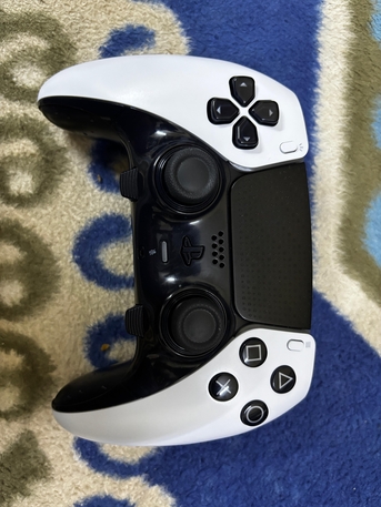 Hara, Video Games, SAR 500,  Ps5 Dual Sense Edge Controller For Sale In Excellent Condition