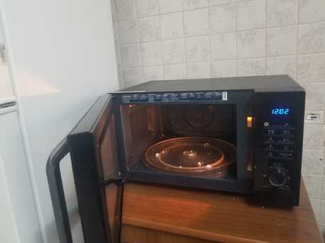 Thuqbah, Appliances, SAR 250,  Microwave Oven Big / Samsung SMART