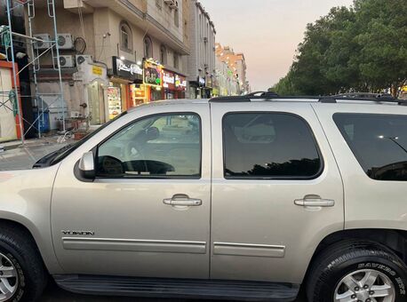 Al Safa, Vehicles, Cars & Trucks , SAR 39500,  Gmc Yukon,  2013,  Automatic,  538000 KM,    (GOLDEN) IN EXCELLENT CONDITION