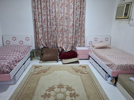 Jeddah, Furniture, SAR 1200,  2 Single Beds+mattresses +cupboard +study Table +chair