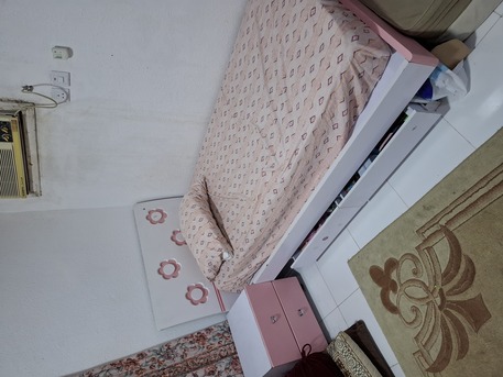 Jeddah, Furniture, SAR 1200,  2 Single Beds+mattresses +cupboard +study Table +chair