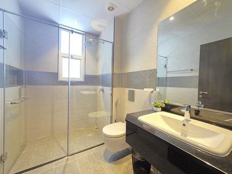 Juffair, Apartments, Flats, Houses & Villas, BHD 550/month,  Furnished,  2 BR,  125 Sq. Meter,  Luxury & Elegant | Bright | Modern Interior | Free Internet | In New Juffair